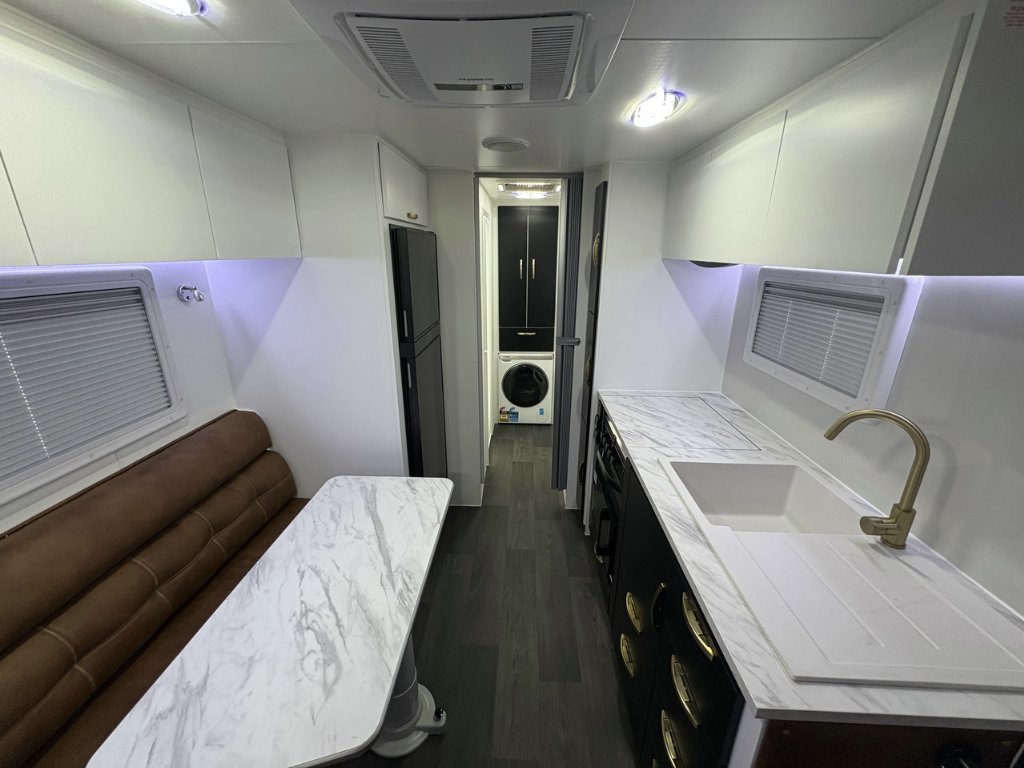 NEW 2026 LEADER CARAVANS GOLD LE CARAVAN 2 AXLE