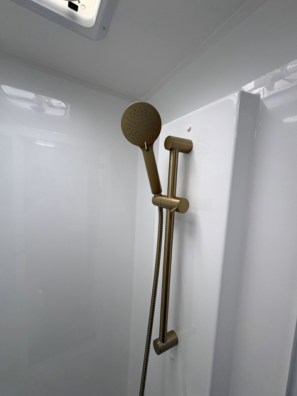 NEW 2026 LEADER CARAVANS GOLD LE CARAVAN 2 AXLE