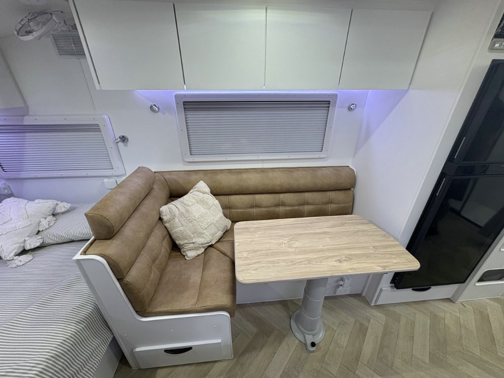 NEW 2026 LEADER CARAVANS GOLD LE DIRT ROADER CARAVAN 2 AXLE