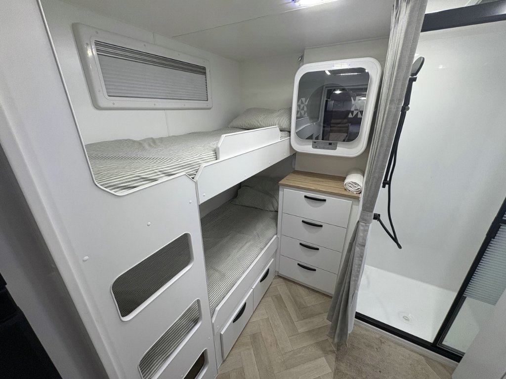 NEW 2026 LEADER CARAVANS GOLD LE DIRT ROADER CARAVAN 2 AXLE