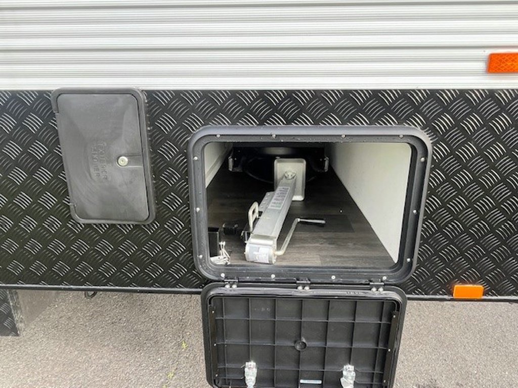 USED 2023 LEADER CARAVANS GOLD LE CARAVAN 2 AXLE
