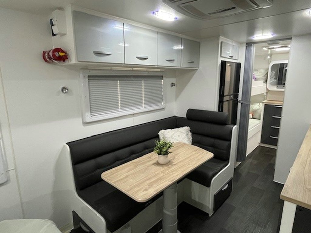 USED 2023 LEADER CARAVANS GOLD LE CARAVAN 2 AXLE