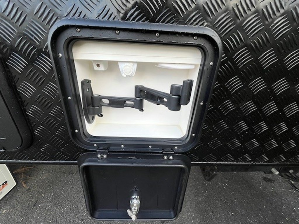 USED 2023 LEADER CARAVANS GOLD LE CARAVAN 2 AXLE