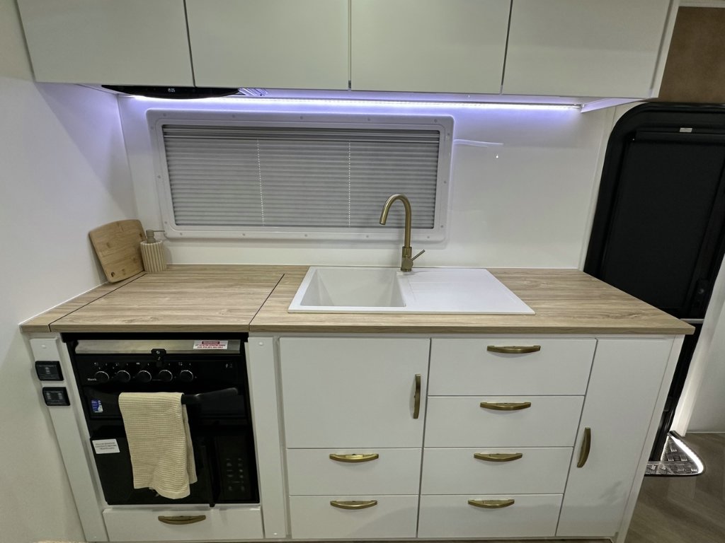 NEW 2026 LEADER CARAVANS GOLD LE CARAVAN 2 AXLE