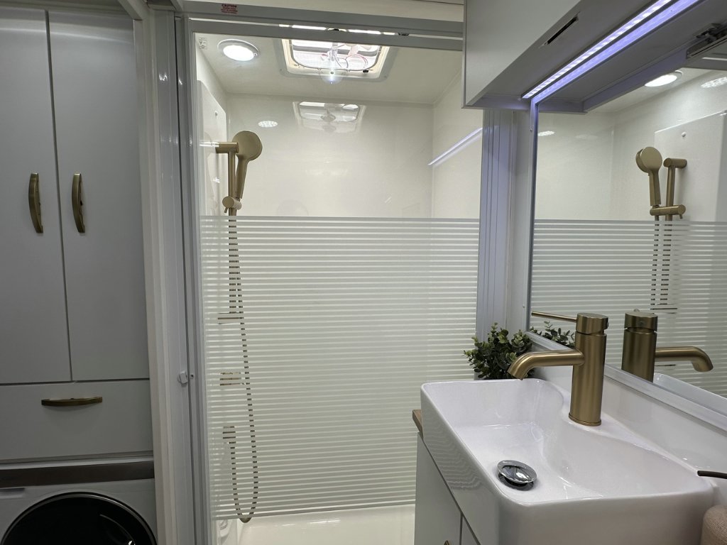 NEW 2026 LEADER CARAVANS GOLD LE CARAVAN 2 AXLE