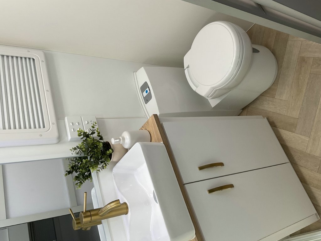 NEW 2026 LEADER CARAVANS GOLD LE CARAVAN 2 AXLE