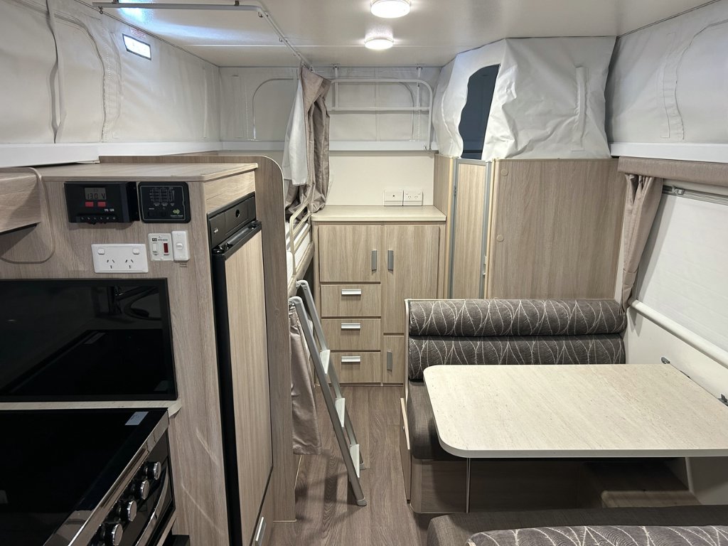 USED 2017 JAYCO STARCRAFT OUTBACK POP TOP 2 AXLE