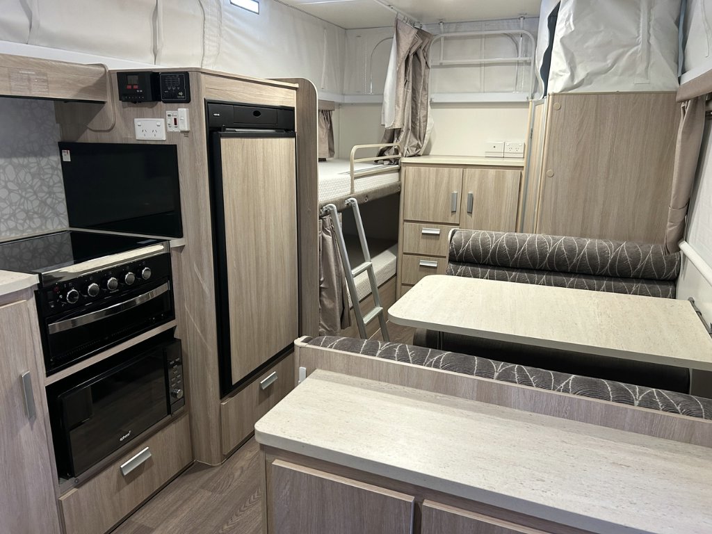 USED 2017 JAYCO STARCRAFT OUTBACK POP TOP 2 AXLE