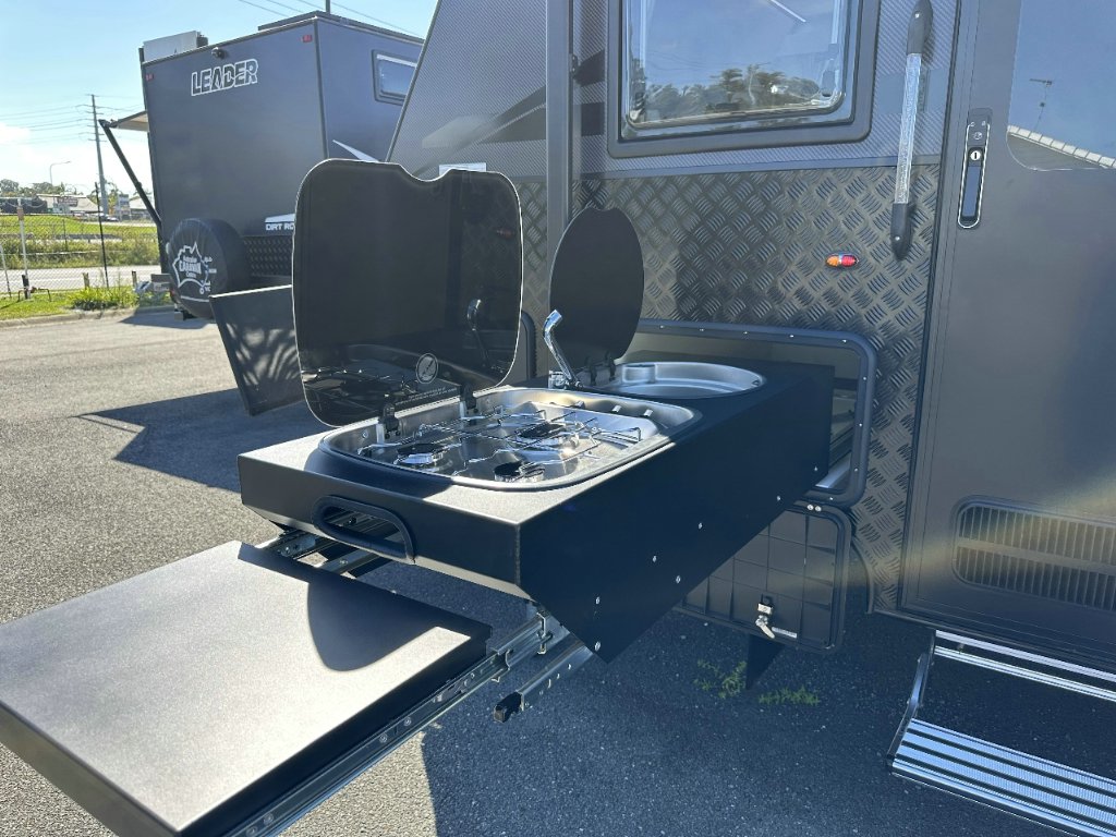 NEW 2025 SUPREME TERRITORY HYBRID CARAVAN 1 AXLE
