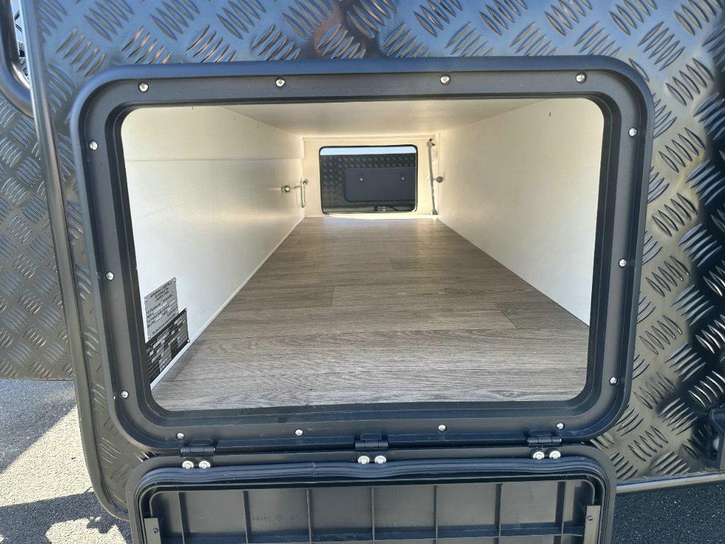 NEW 2025 SUPREME TERRITORY HYBRID CARAVAN 1 AXLE