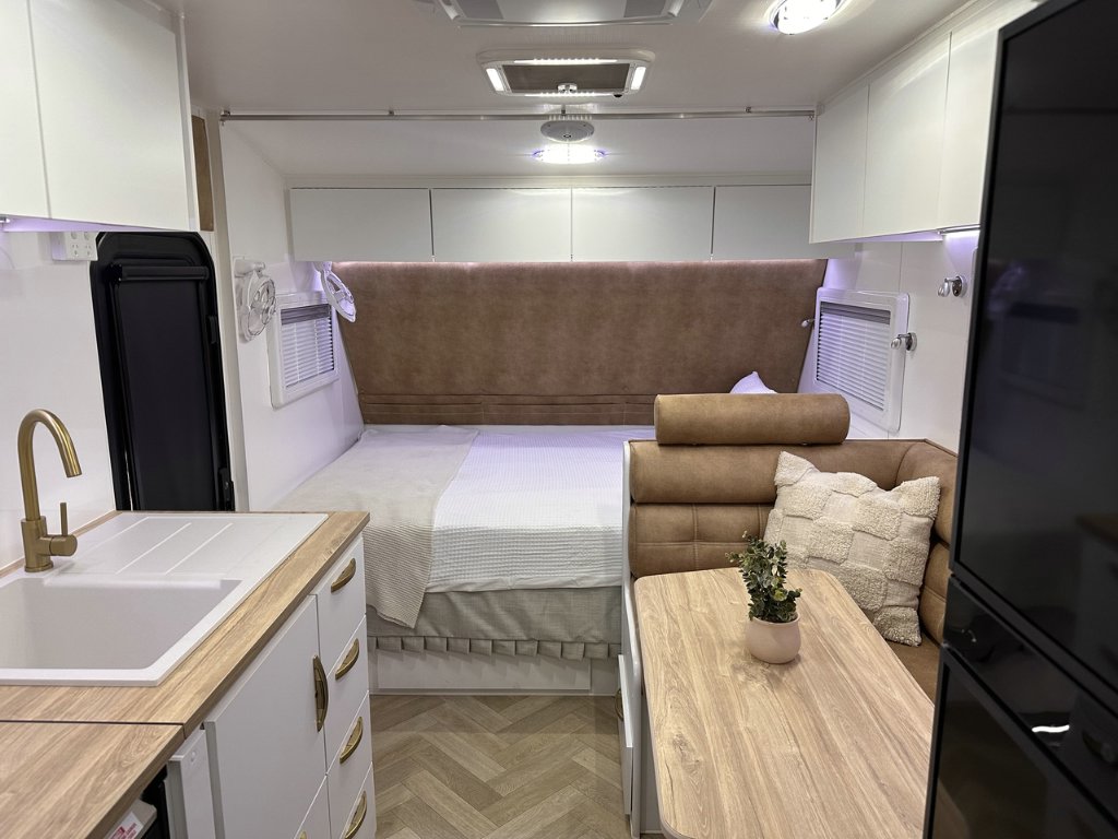 NEW 2026 LEADER CARAVANS GOLD LE CARAVAN 2 AXLE
