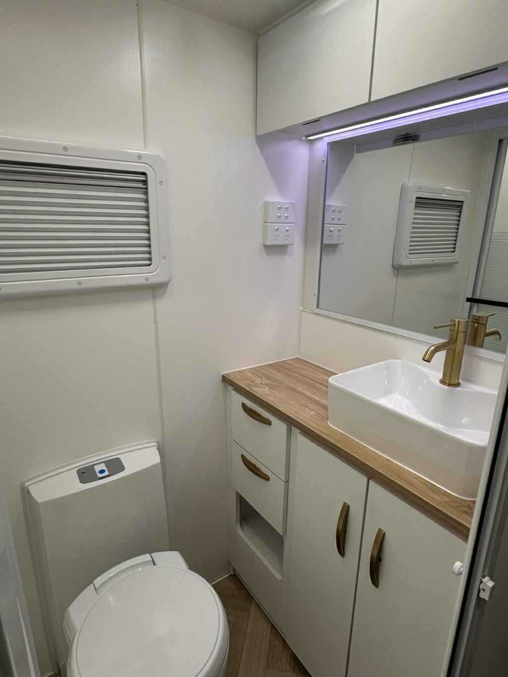 NEW 2026 LEADER CARAVANS GOLD LE CARAVAN 2 AXLE