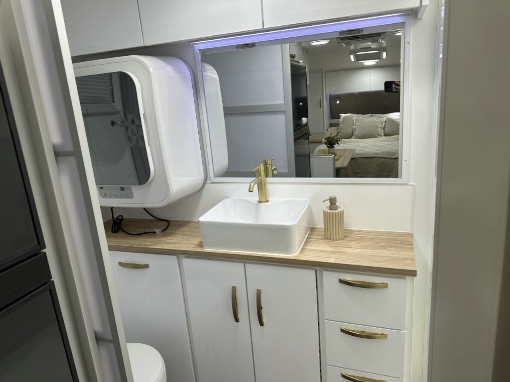 NEW 2026 SUPREME TERRITORY CARAVAN 2 AXLE