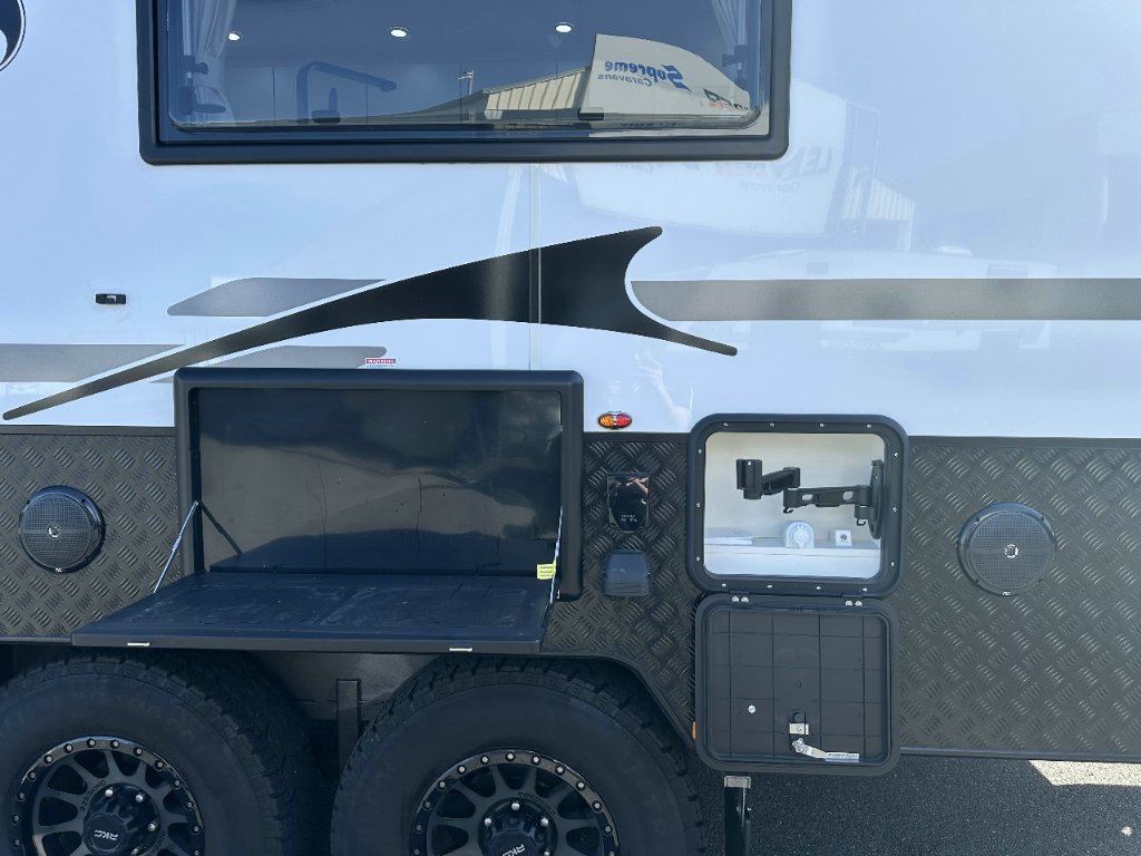 NEW 2025 SUPREME EXECUTIVE CARAVAN 2 AXLE