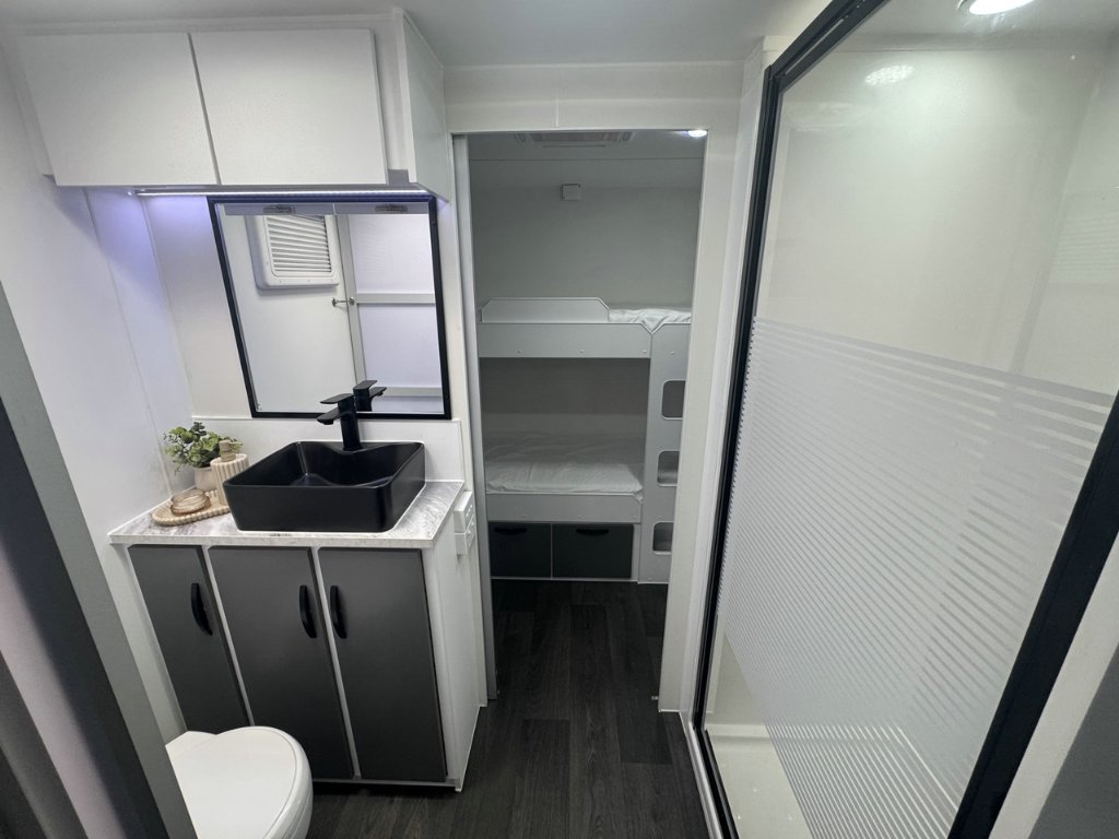 NEW 2026 LEADER CARAVANS GOLD LE CARAVAN 2 AXLE