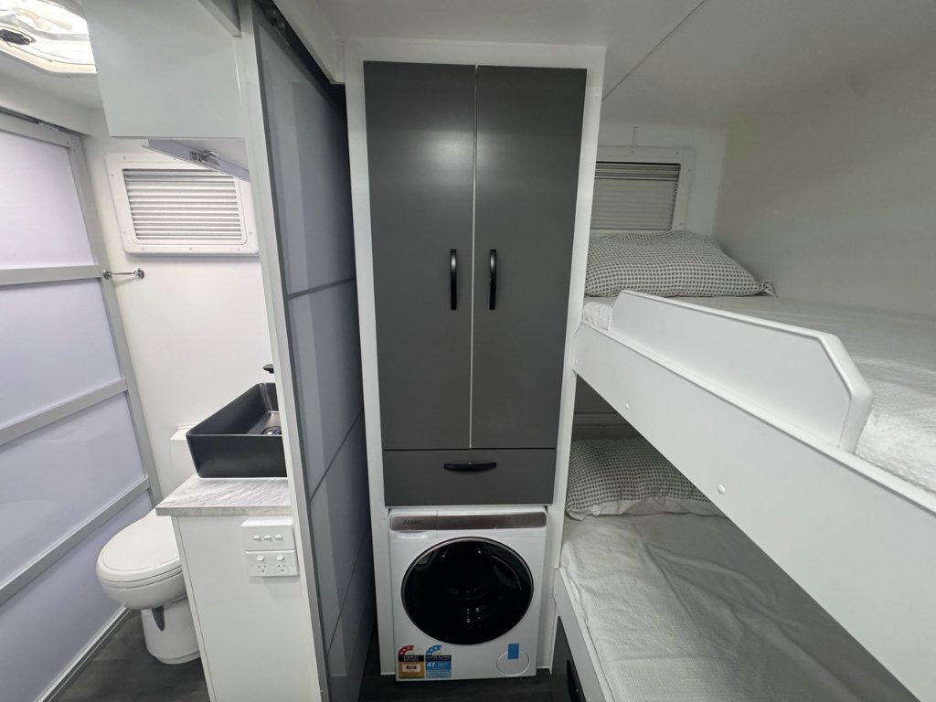 NEW 2026 LEADER CARAVANS GOLD LE CARAVAN 2 AXLE
