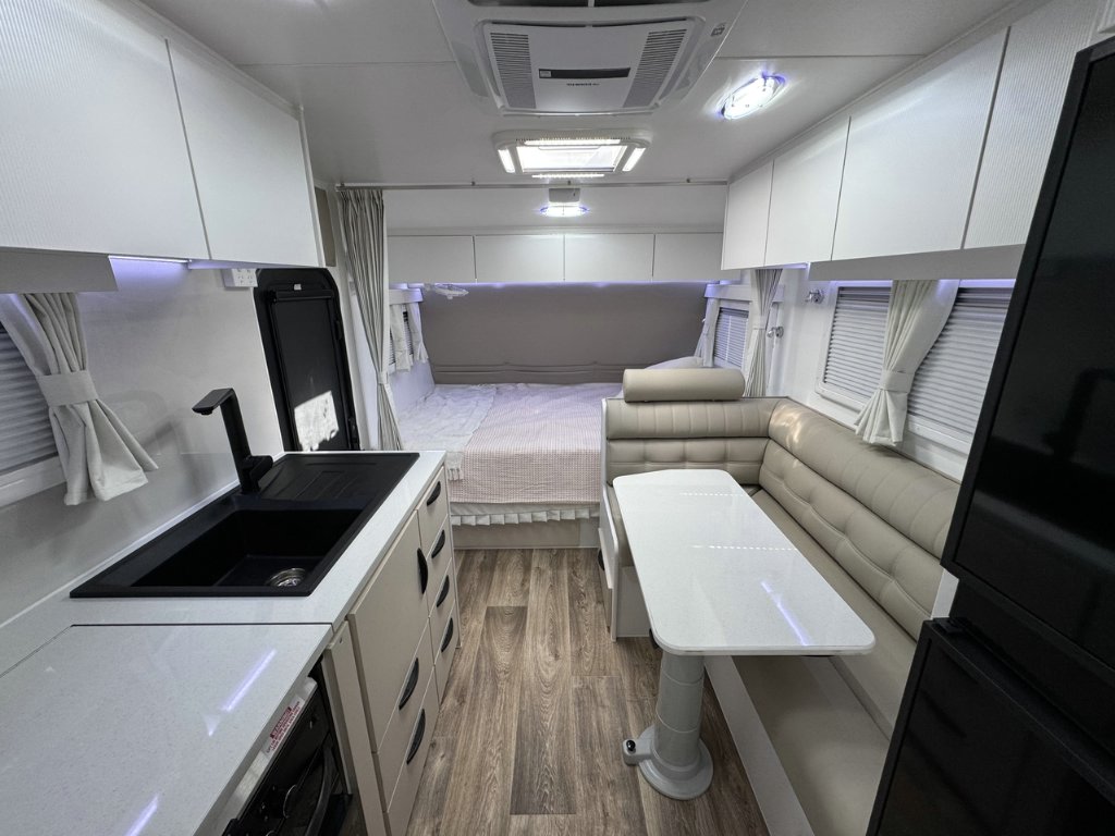 NEW 2026 LEADER CARAVANS XPEDITION CARAVAN 2 AXLE