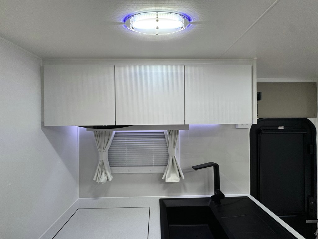 NEW 2026 LEADER CARAVANS XPEDITION CARAVAN 2 AXLE