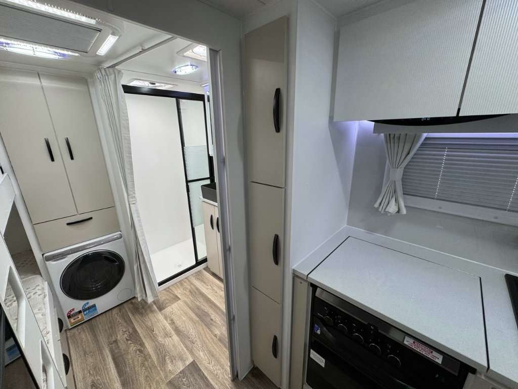 NEW 2026 LEADER CARAVANS XPEDITION CARAVAN 2 AXLE