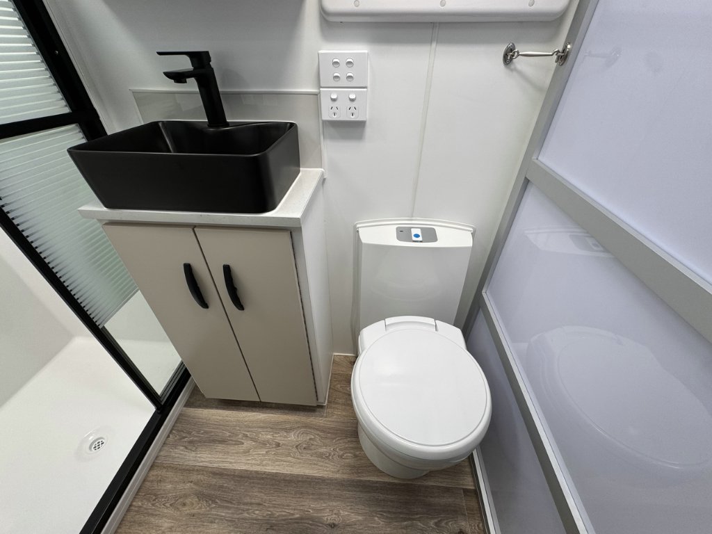 NEW 2026 LEADER CARAVANS XPEDITION CARAVAN 2 AXLE