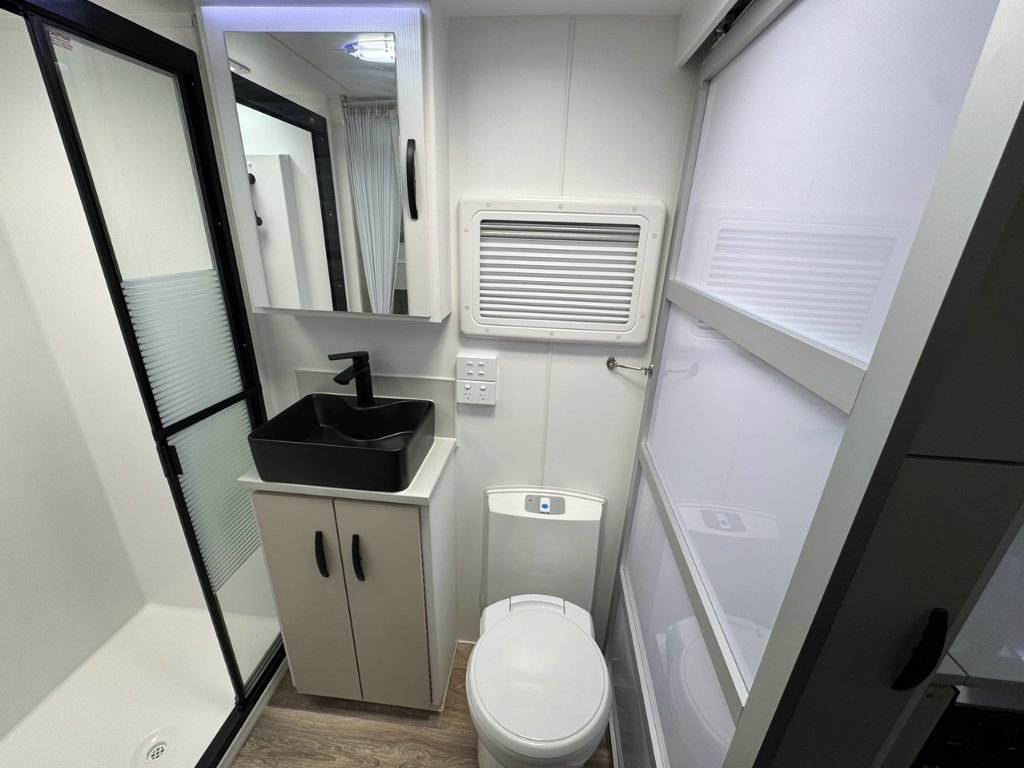 NEW 2026 LEADER CARAVANS XPEDITION CARAVAN 2 AXLE
