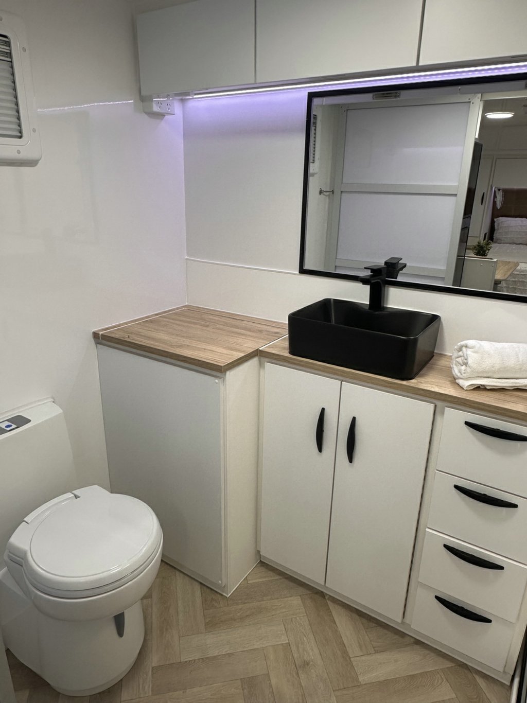 NEW 2026 SUPREME CLASSIC TOURER CARAVAN 2 AXLE