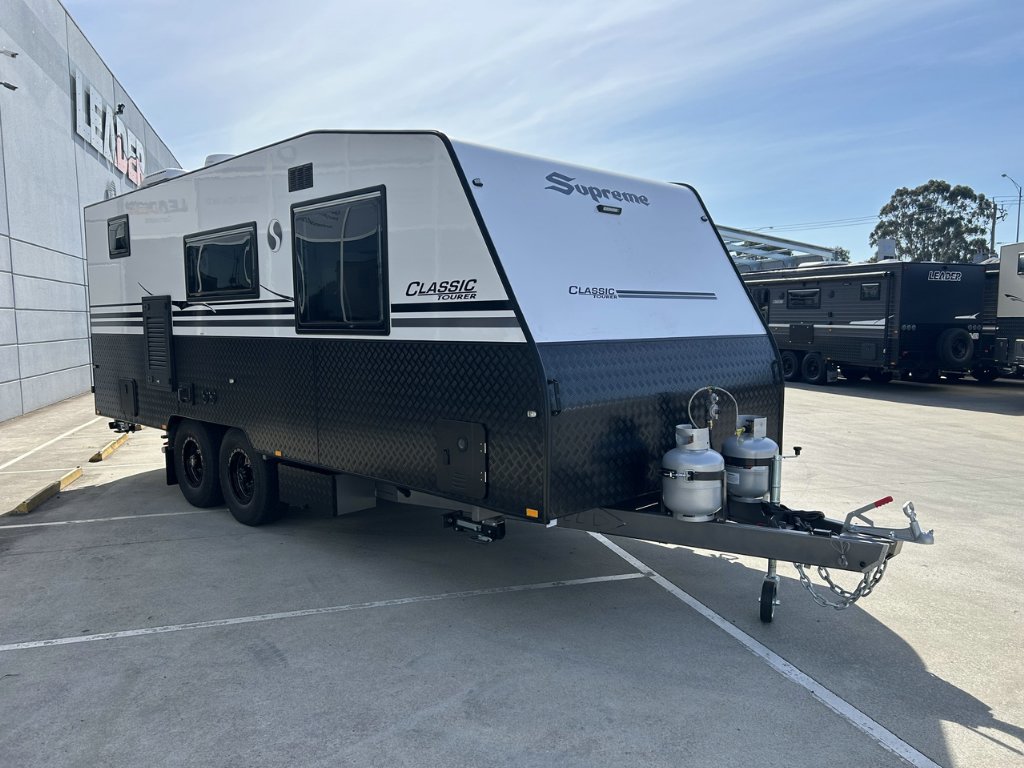 NEW 2026 SUPREME CLASSIC TOURER CARAVAN 2 AXLE