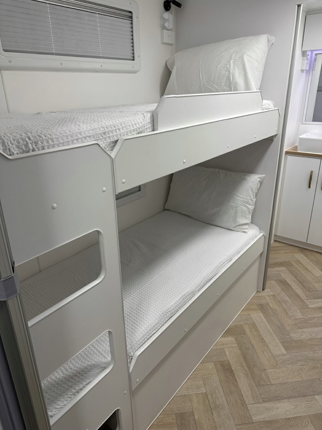 NEW 2026 LEADER CARAVANS GOLD LE CARAVAN 2 AXLE
