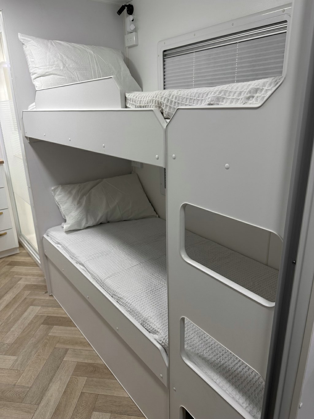NEW 2026 LEADER CARAVANS GOLD LE CARAVAN 2 AXLE
