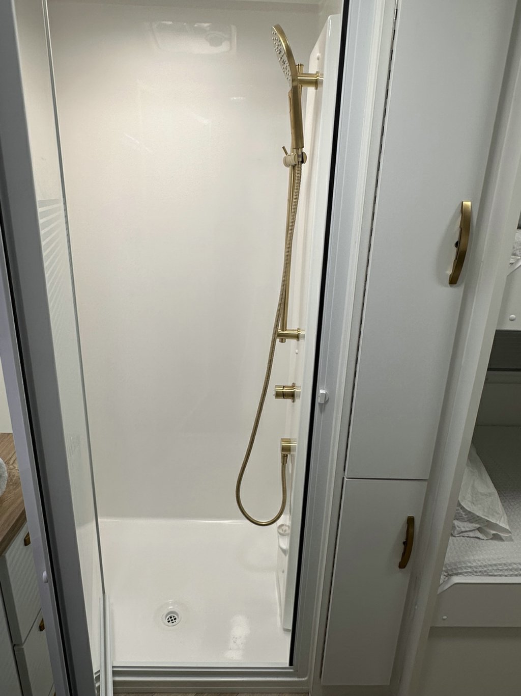 NEW 2026 LEADER CARAVANS GOLD LE CARAVAN 2 AXLE