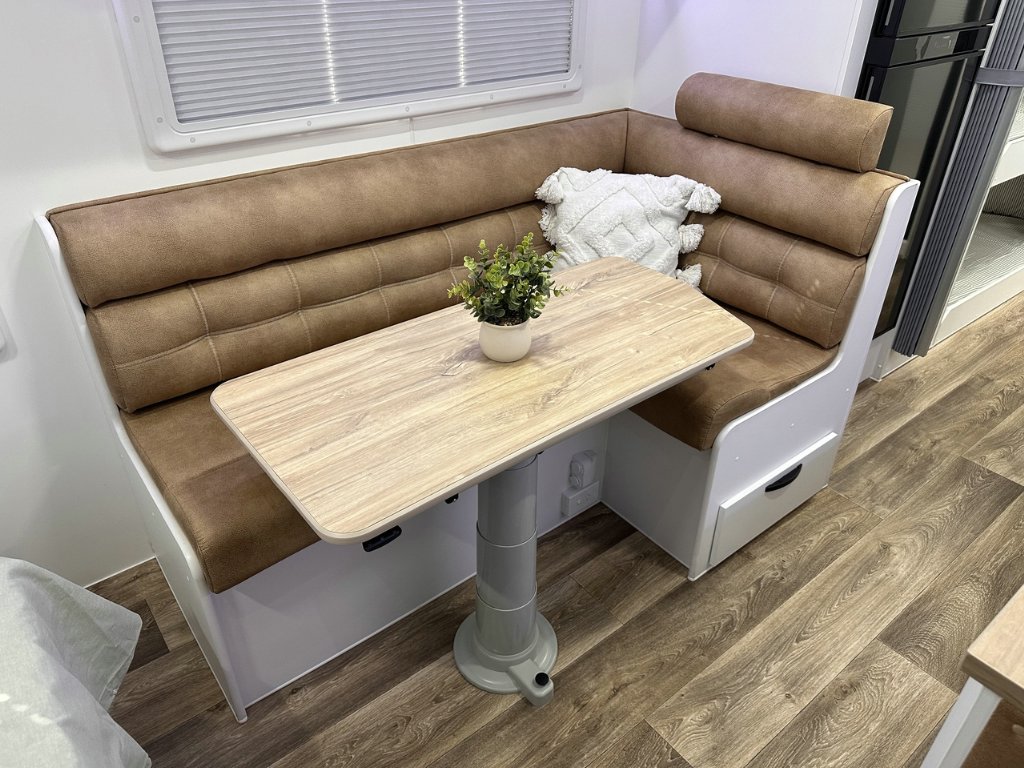 NEW 2026 LEADER CARAVANS GOLD LE CARAVAN 2 AXLE