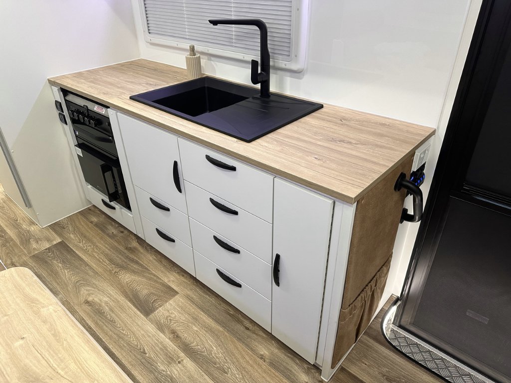 NEW 2026 LEADER CARAVANS GOLD LE CARAVAN 2 AXLE