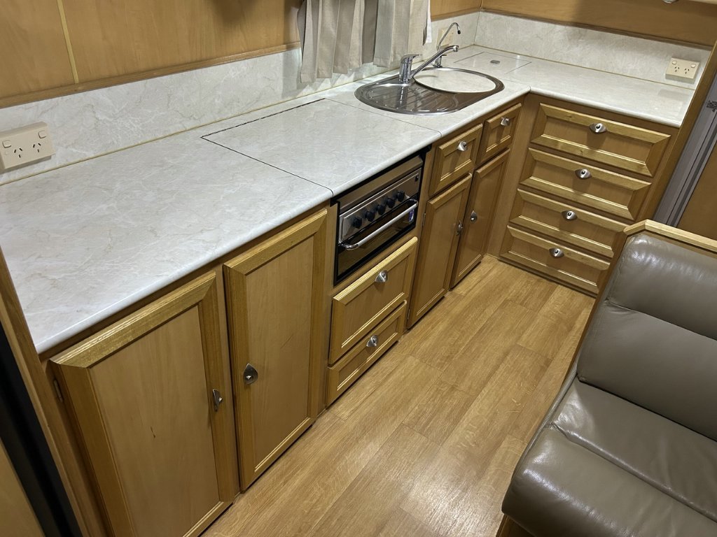 USED 2010 ROMA ELEGANCE CARAVAN 2 AXLE
