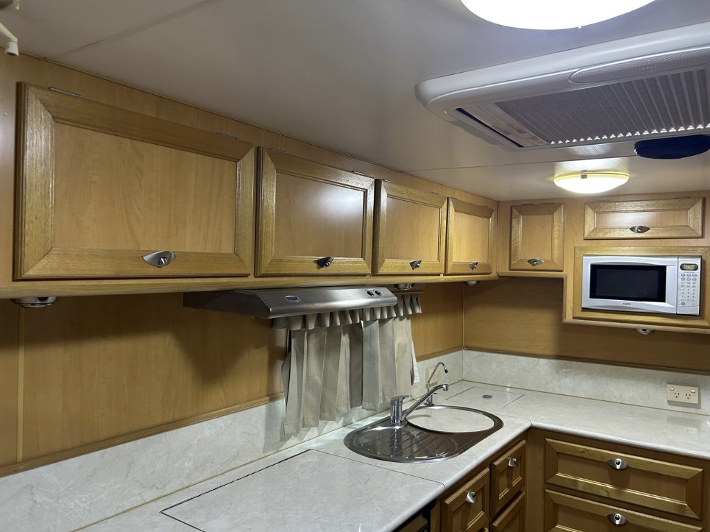 USED 2010 ROMA ELEGANCE CARAVAN 2 AXLE