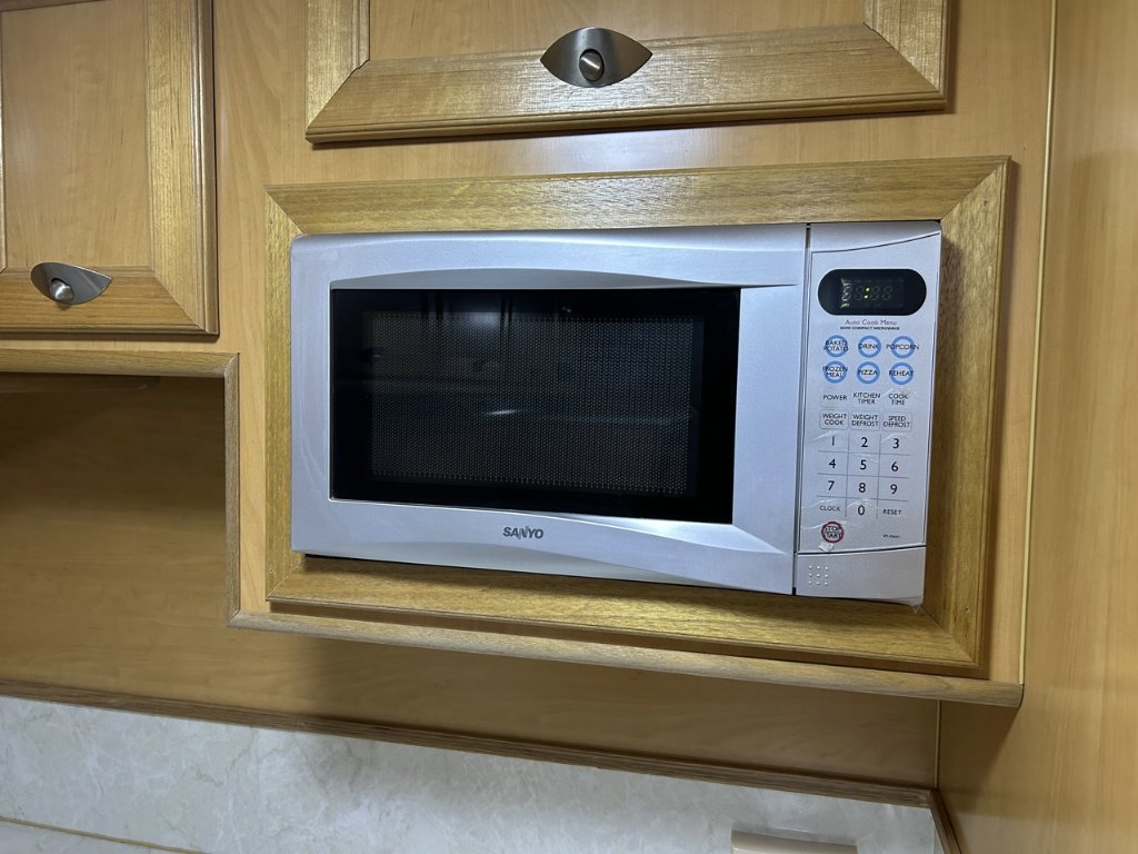 USED 2010 ROMA ELEGANCE CARAVAN 2 AXLE