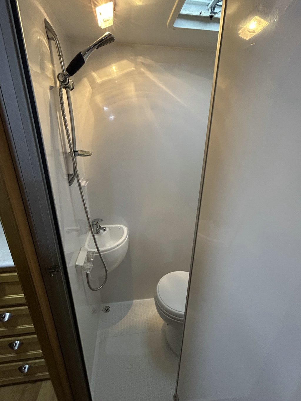 USED 2010 ROMA ELEGANCE CARAVAN 2 AXLE