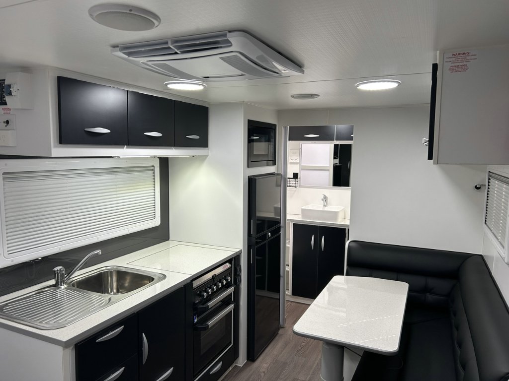 USED 2023 SUPREME CLASSIC TOURER CARAVAN 1 AXLE