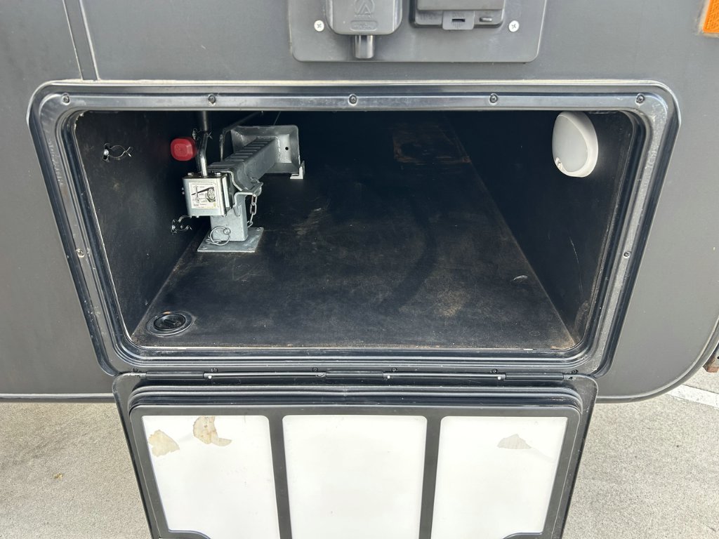 USED 2021 NEW AGE MANTA RAY CARAVAN 2 AXLE