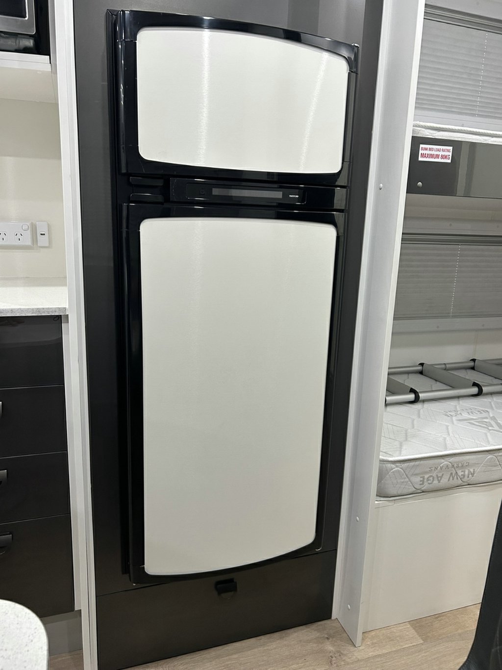USED 2021 NEW AGE MANTA RAY CARAVAN 2 AXLE