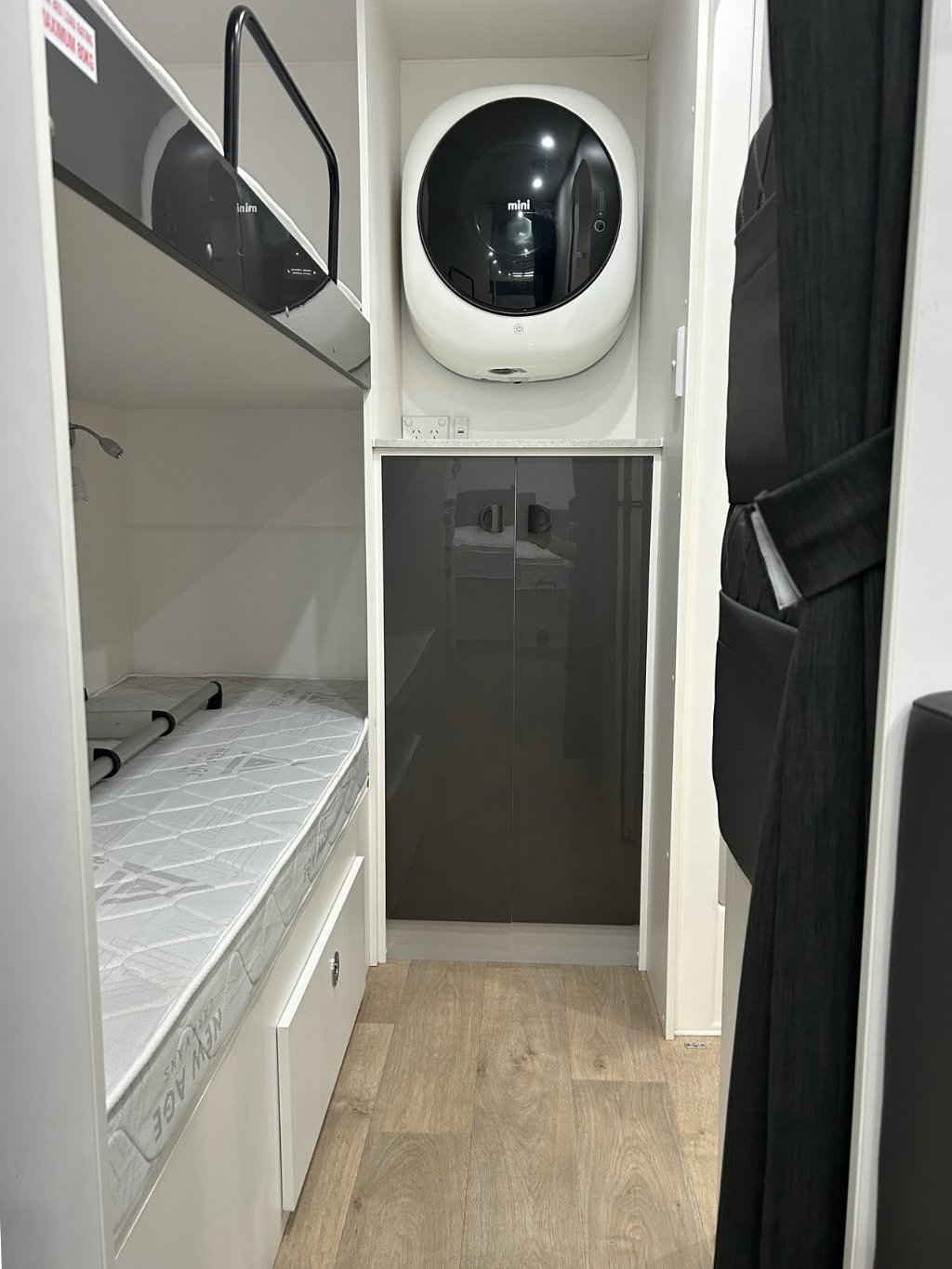 USED 2021 NEW AGE MANTA RAY CARAVAN 2 AXLE