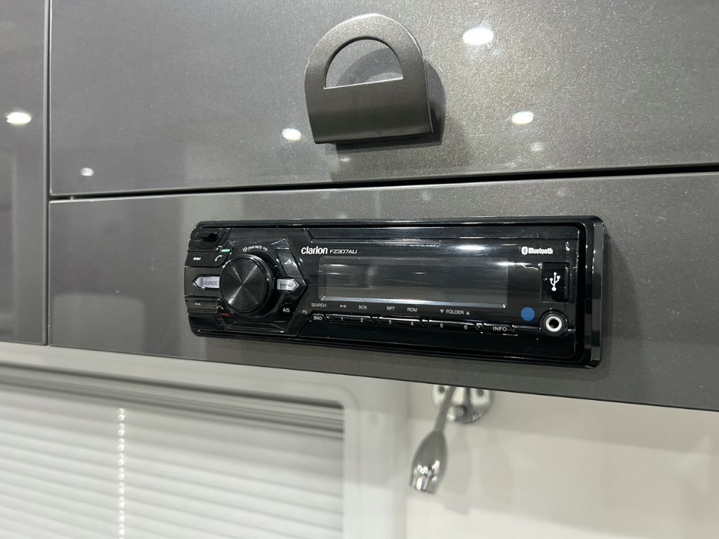 USED 2021 NEW AGE MANTA RAY CARAVAN 2 AXLE