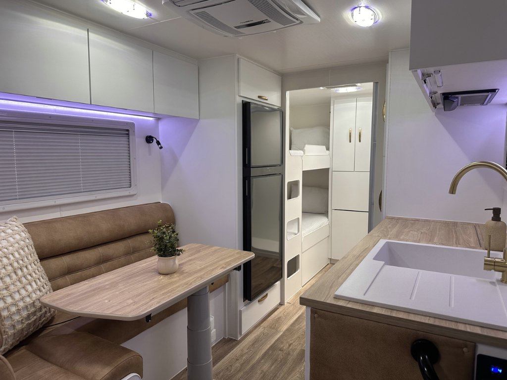 NEW 2026 LEADER CARAVANS GOLD LE DIRT ROADER CARAVAN 2 AXLE