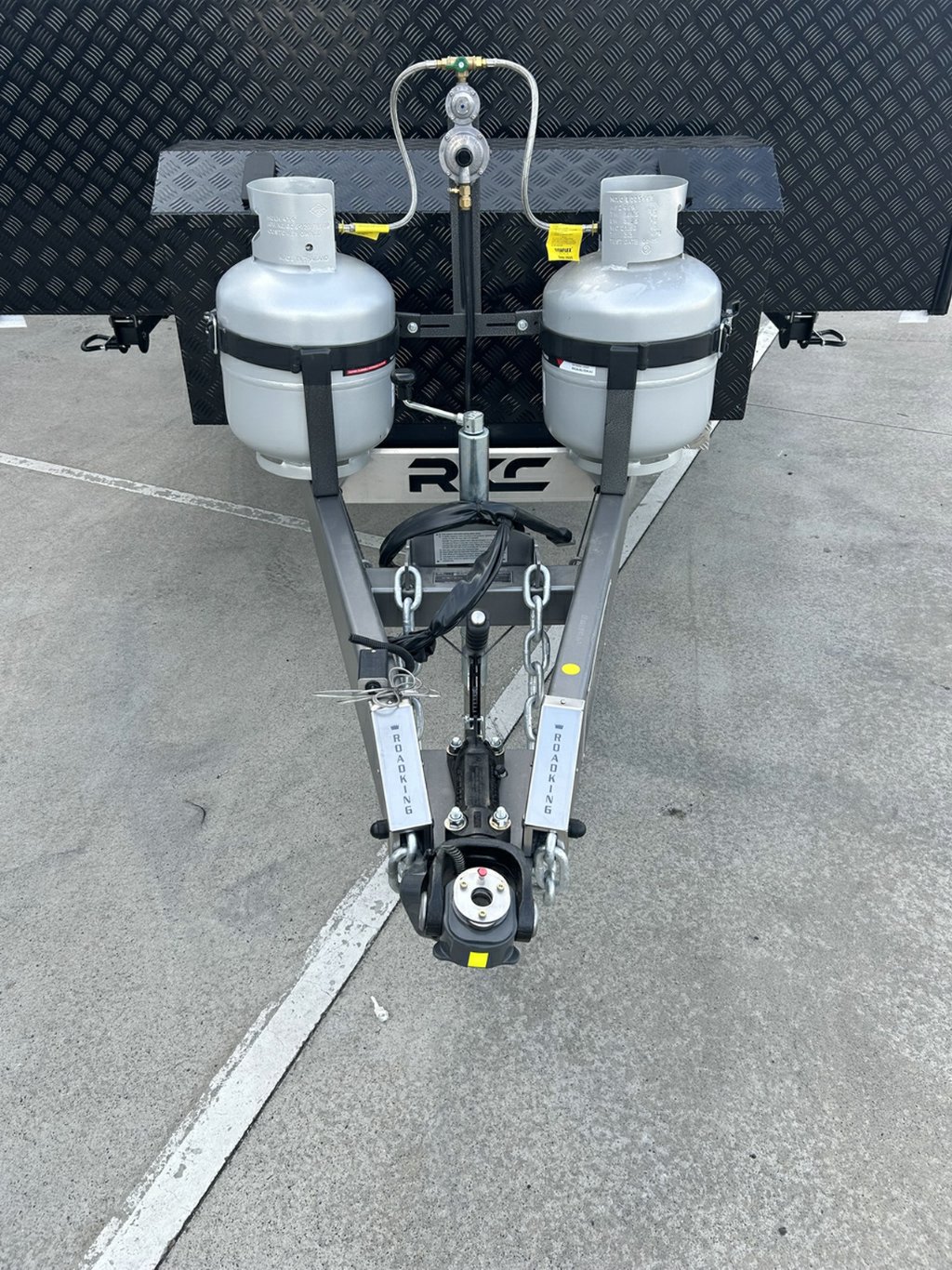 NEW 2026 LEADER CARAVANS GOLD LE DIRT ROADER CARAVAN 2 AXLE