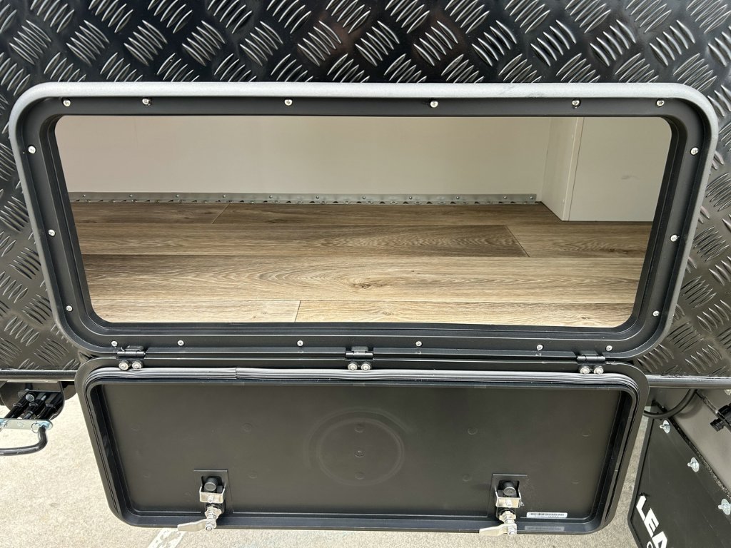 NEW 2026 LEADER CARAVANS GOLD LE DIRT ROADER CARAVAN 2 AXLE