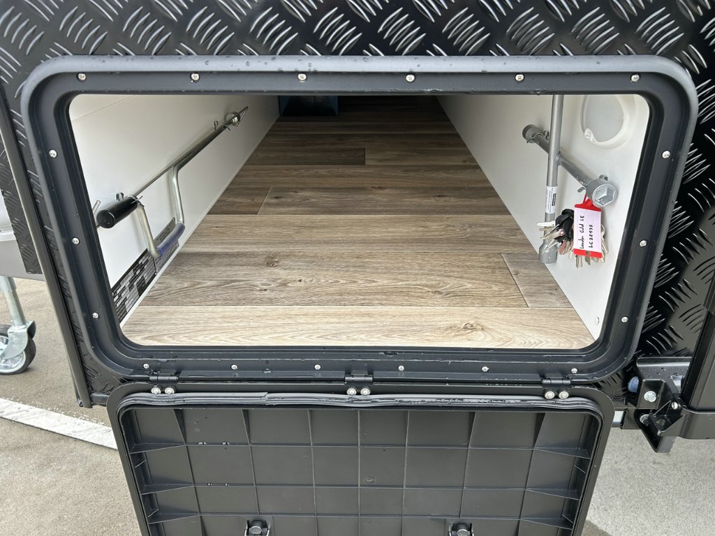 NEW 2026 LEADER CARAVANS GOLD LE DIRT ROADER CARAVAN 2 AXLE