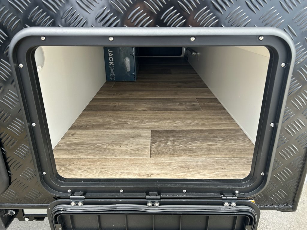 NEW 2026 LEADER CARAVANS GOLD LE DIRT ROADER CARAVAN 2 AXLE