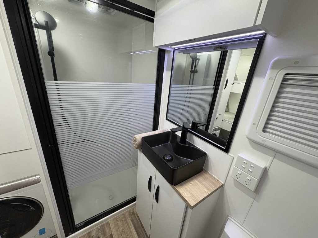 NEW 2026 LEADER CARAVANS GOLD LE CARAVAN 2 AXLE