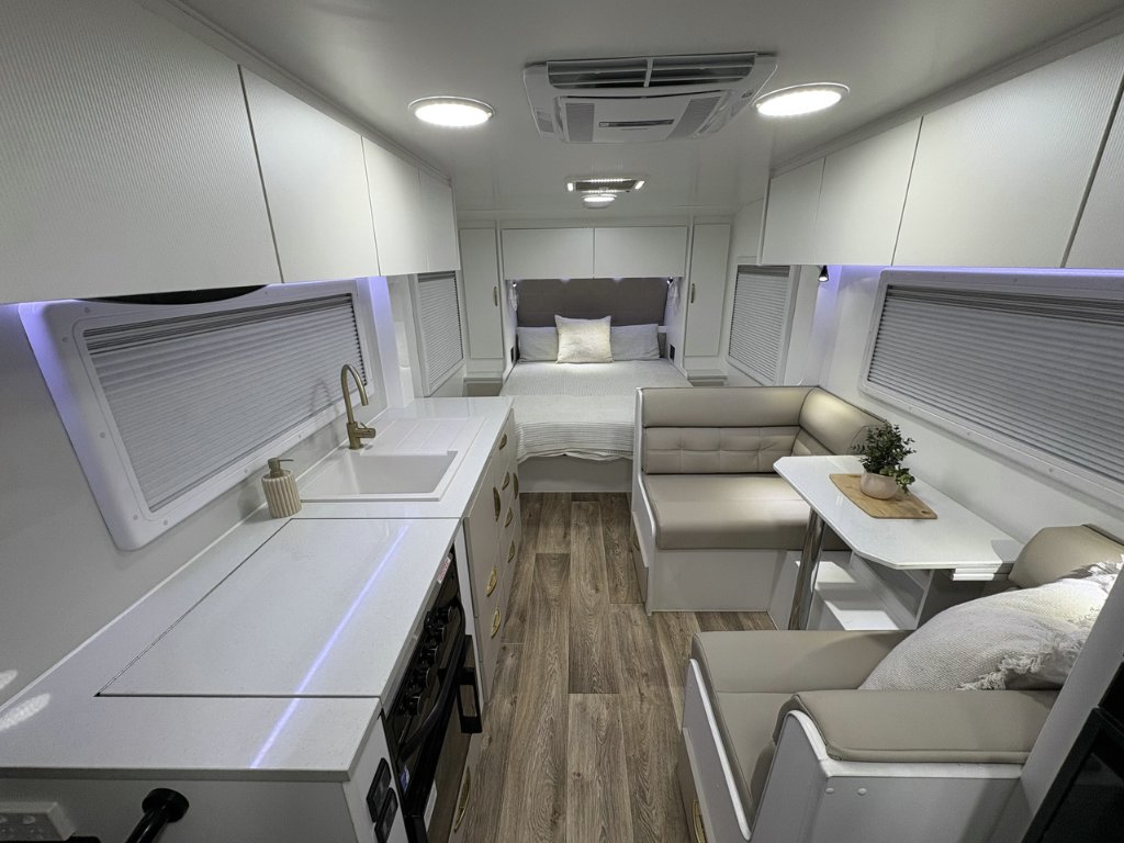 NEW 2026 SUPREME CLASSIC TOURER CARAVAN 2 AXLE