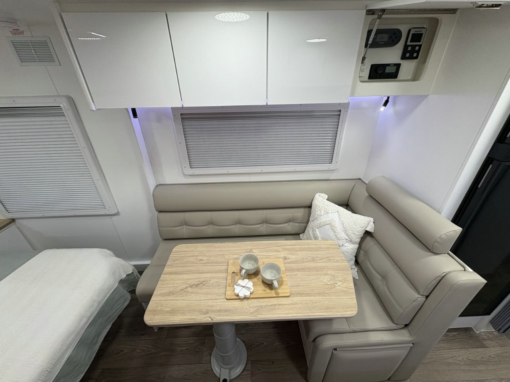 NEW 2026 LEADER CARAVANS GOLD LE DIRT ROADER CARAVAN 2 AXLE
