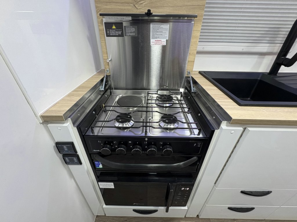 NEW 2026 LEADER CARAVANS GOLD LE DIRT ROADER CARAVAN 2 AXLE